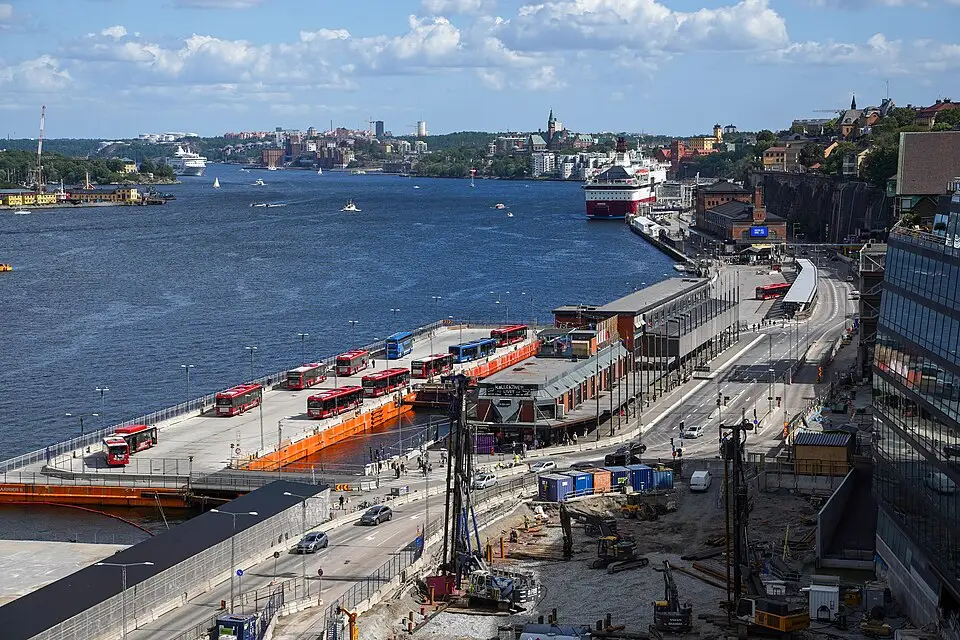 Stimmungsvolle Reiseansicht aus Stockholm für Busreise Stockholm Angebote vergleichen – ehrlich eingeordnet