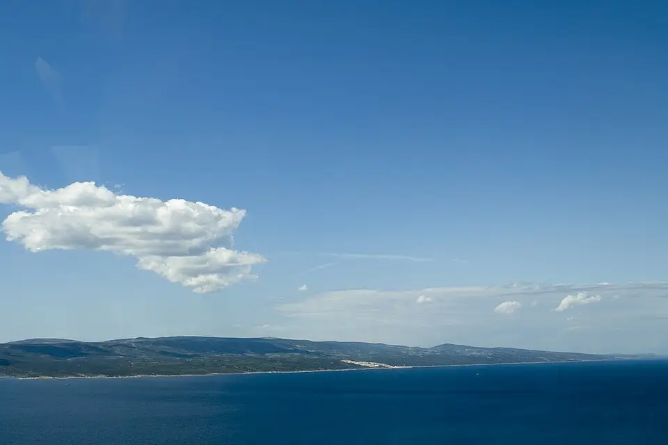 Stimmungsvolle Reiseansicht aus Dalmatien für Busreise Dalmatien für Alleinreisende – Dauer & Komfort