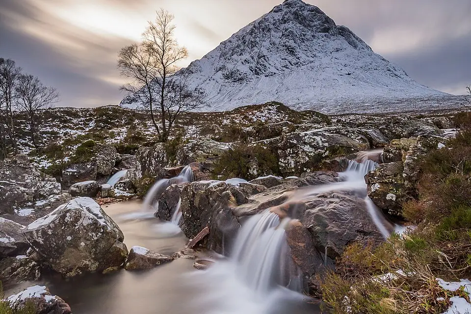 Authentischer Reisemoment in Schottland – passend zu Busreise Schottland im Herbst – Route & Leistungen