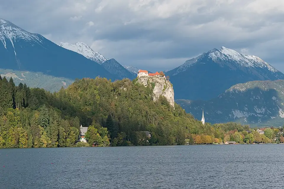 Stimmungsvolle Reiseansicht aus Slowenien für Gruppenreise Slowenien mit dem Bus – Reisecheck