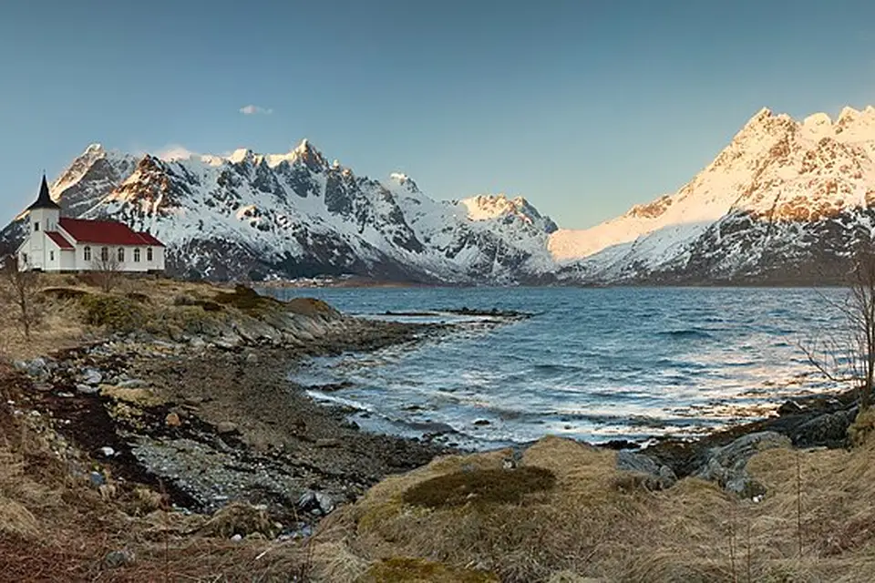 Stimmungsvolle Reiseansicht aus Norwegische Fjorde für Kurzreise Norwegische Fjorde mit dem Bus – Dauer & Komfort