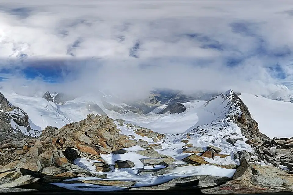 Authentischer Reisemoment in Engadin – passend zu Busreise Engadin für Paare – Tipps zur Auswahl