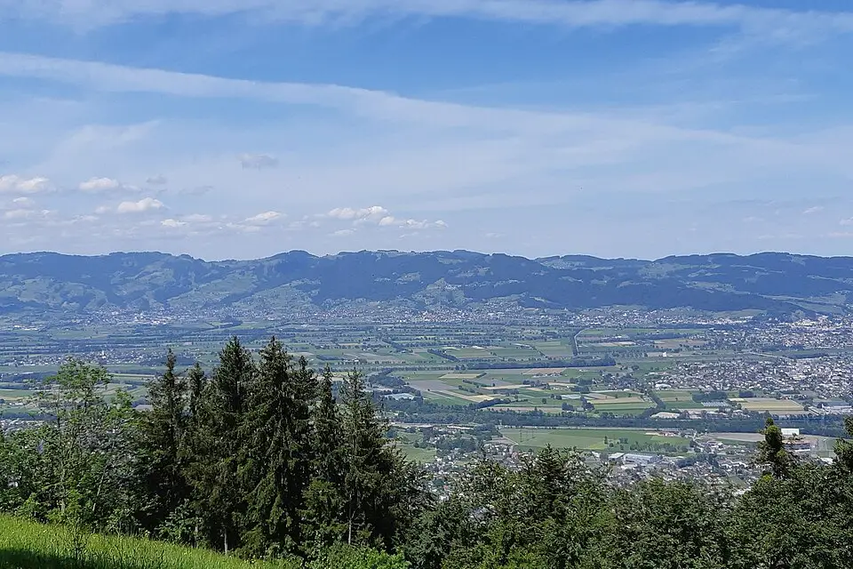Authentischer Reisemoment in Rhein – passend zu Busreise Romantischer Rhein ab Stuttgart – Dauer & Komfort