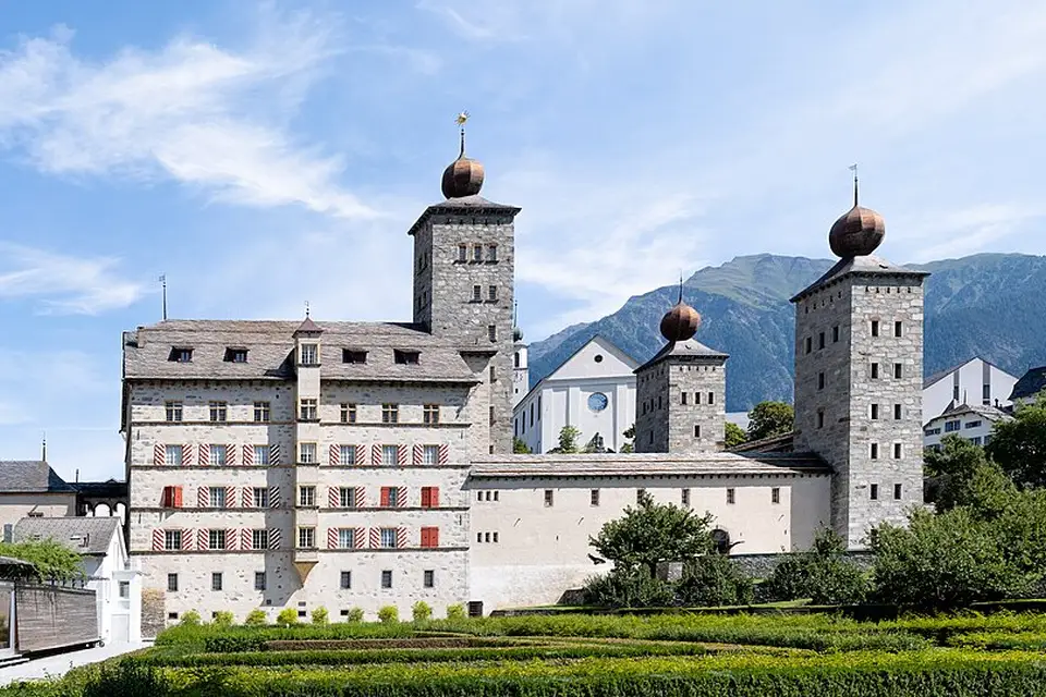 Stimmungsvolle Reiseansicht aus Wallis für Busreise Wallis mit Schifffahrt – Reiseguide