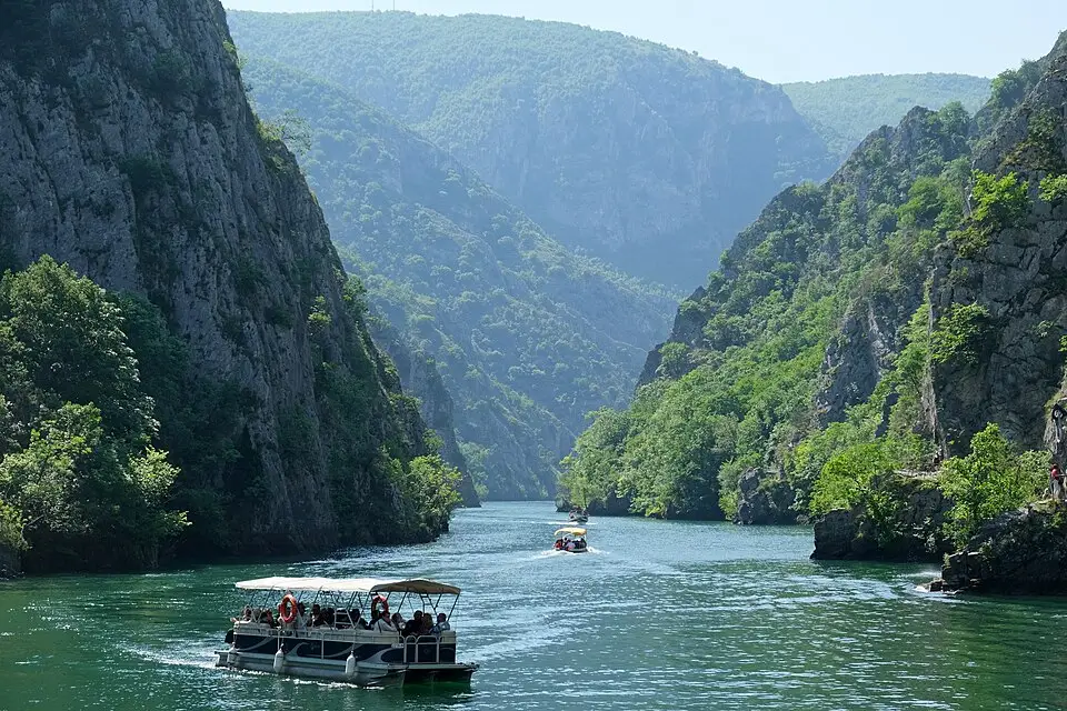 Landschaft und Sehenswürdigkeiten in Nordmazedonien für Busreise Nordmazedonien im Sommer – Reiseguide