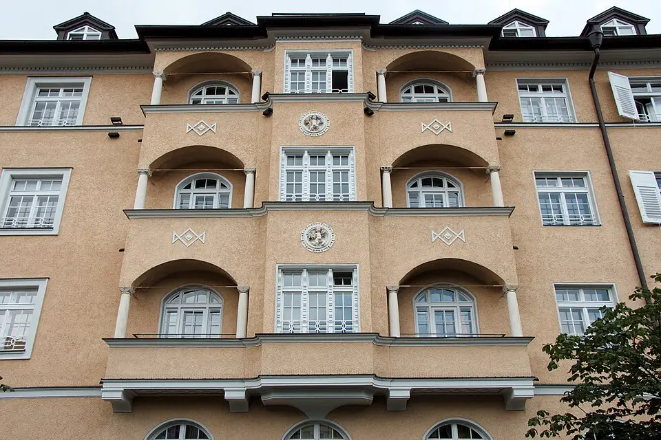 Stimmungsvolle Reiseansicht aus Salzburg für Rundreise Salzburg mit dem Bus – Reiseguide