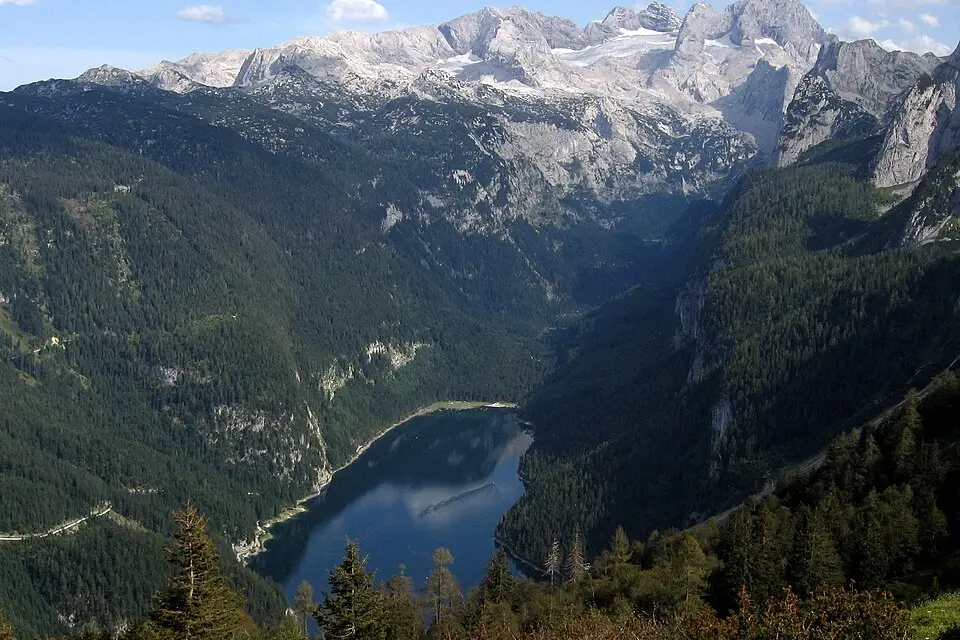 Stimmungsvolle Reiseansicht aus Salzkammergut für Busreise Salzkammergut für Paare – Reisecheck