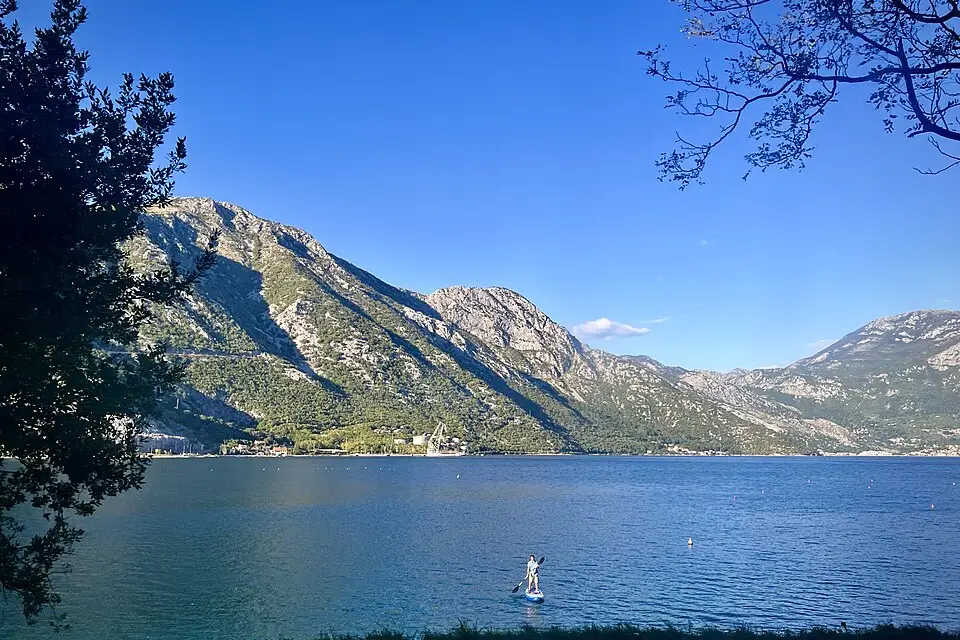 Landschaft und Sehenswürdigkeiten in Montenegro für Erlebnisreise Montenegro mit dem Bus – ehrlich eingeordnet