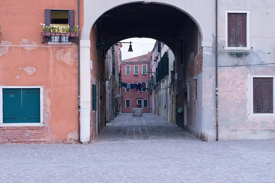 Stimmungsvolle Reiseansicht aus Venedig für Silvesterreise Venedig mit dem Bus – Reiseguide