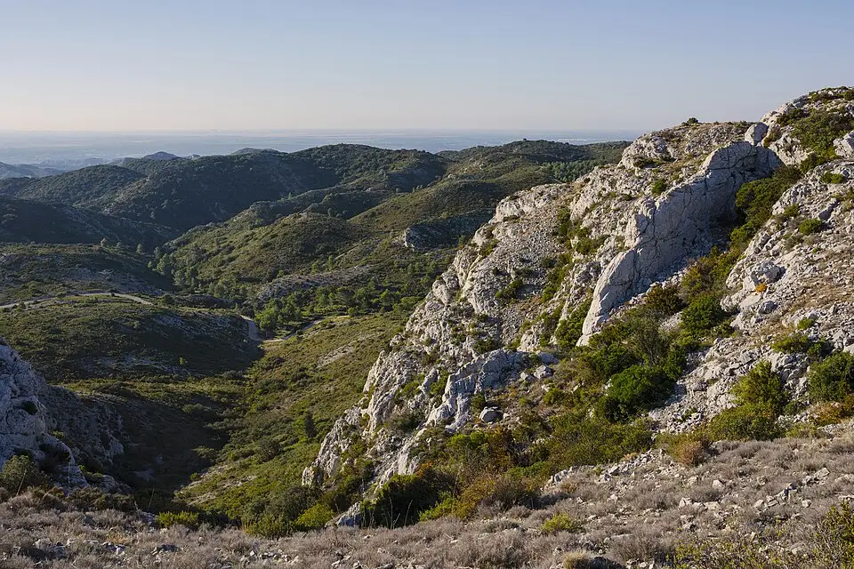 Authentischer Reisemoment in Provence – passend zu Busreise Provence im Herbst – Route & Leistungen