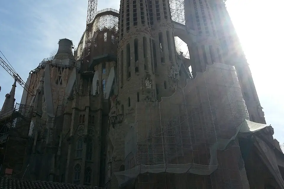 Stimmungsvolle Reiseansicht aus Barcelona für Busreise Barcelona im Winter – Reisecheck