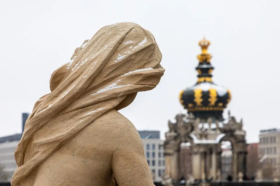 Authentischer Reisemoment in Dresden – passend zu Busreise Dresden für Senioren – Dauer & Komfort