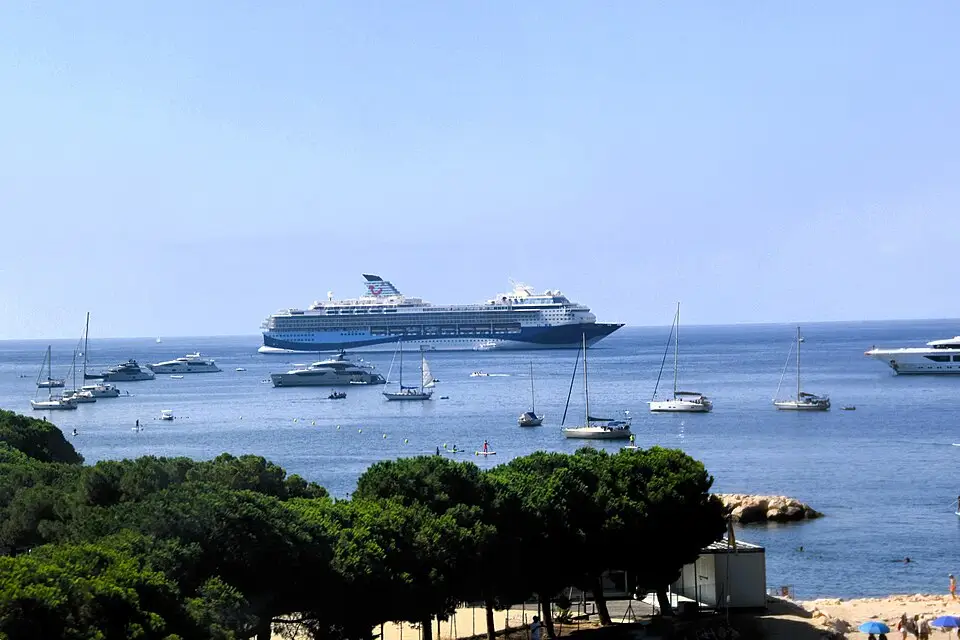 Landschaft und Sehenswürdigkeiten in Côte d’Azur für Busreise Côte d’Azur mit Schifffahrt – Tipps zur Auswahl