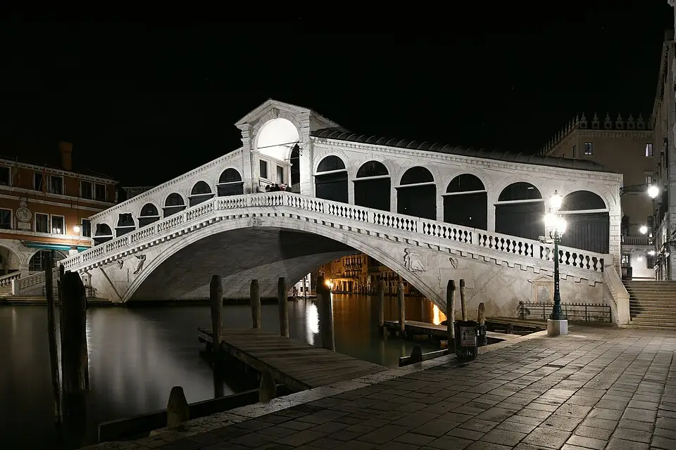 Stimmungsvolle Reiseansicht aus Venedig für Busreise Venedig im Winter – ehrlich eingeordnet
