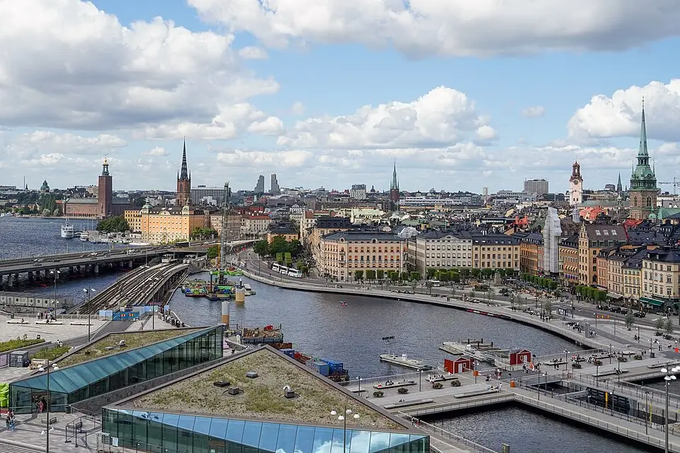 Landschaft und Sehenswürdigkeiten in Stockholm für Busreise Stockholm Angebote vergleichen – ehrlich eingeordnet