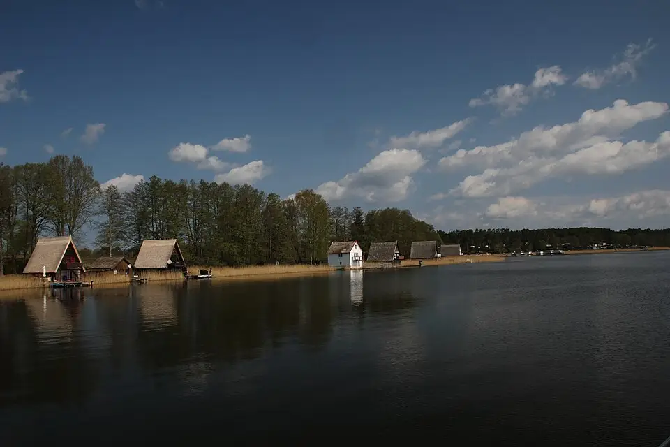 Landschaft und Sehenswürdigkeiten in Mecklenburgischen Seenplatte für Mecklenburgische Seenplatte – Busreise-Vergleich