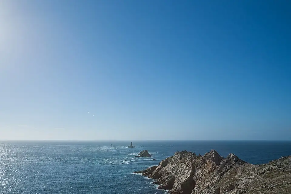 Stimmungsvolle Reiseansicht aus Bretagne für Busreise Bretagne im Winter – Tipps zur Auswahl