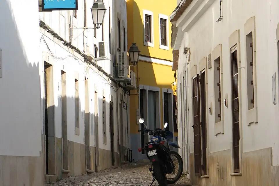 Authentischer Reisemoment in Algarve – passend zu Busreise Algarve ab Frankfurt – Reiseguide