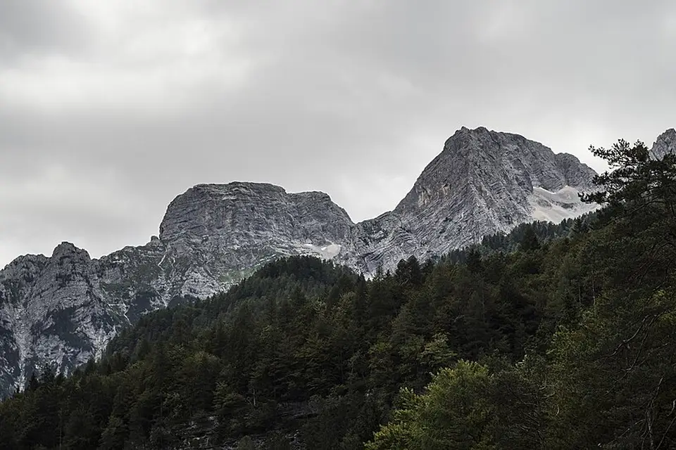 Landschaft und Sehenswürdigkeiten in Slowenien für Busreise Slowenien – Dauer & Komfort
