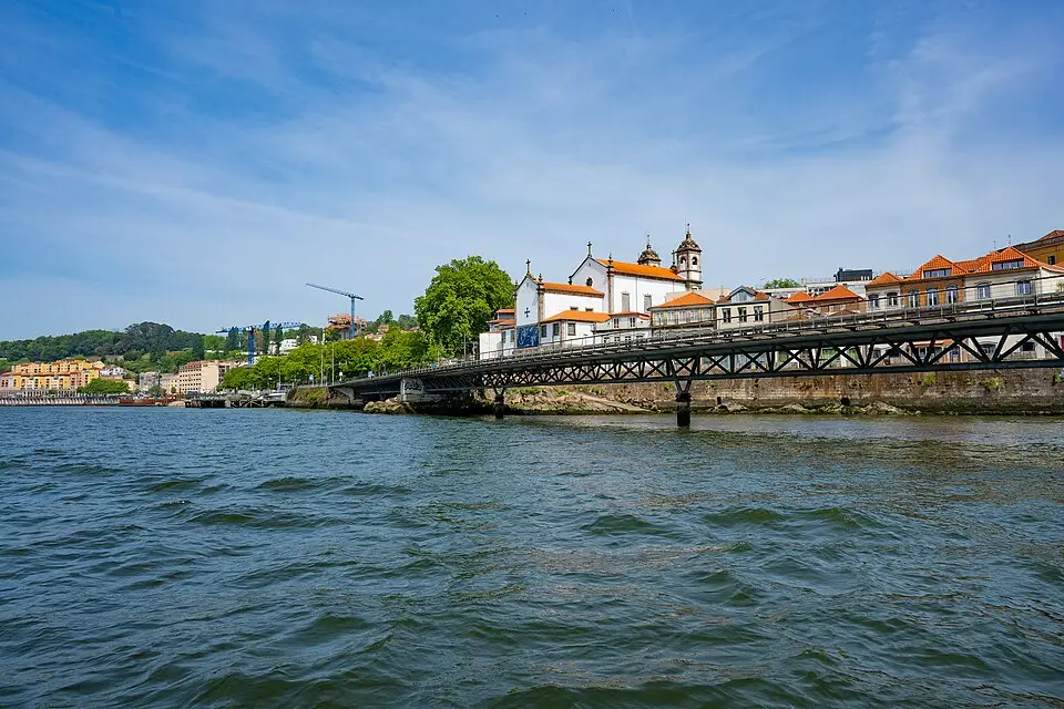 Authentischer Reisemoment in Portugal Rundreise – passend zu Busreise Portugal für Paare – Tipps zur Auswahl