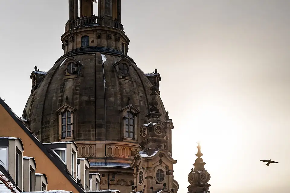 Landschaft und Sehenswürdigkeiten in Dresden für Busreise Dresden für Alleinreisende – Dauer & Komfort