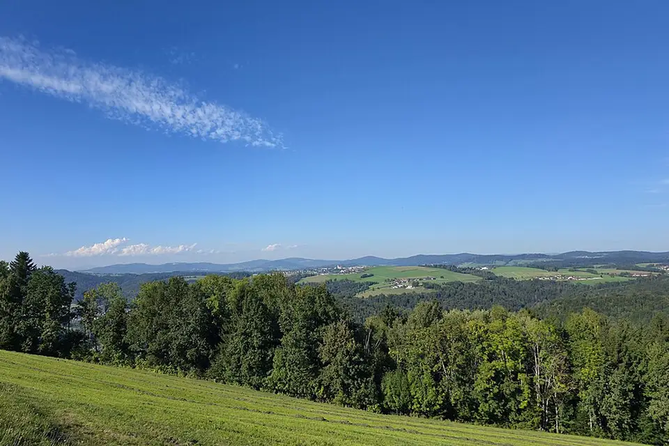 Authentischer Reisemoment in Bayerischen Wald – passend zu Busreise Bayerischer Wald für Alleinreisende – Route & Leistungen