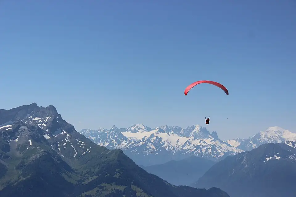 Landschaft und Sehenswürdigkeiten in Wallis für Gruppenreise Wallis mit dem Bus – Reisecheck