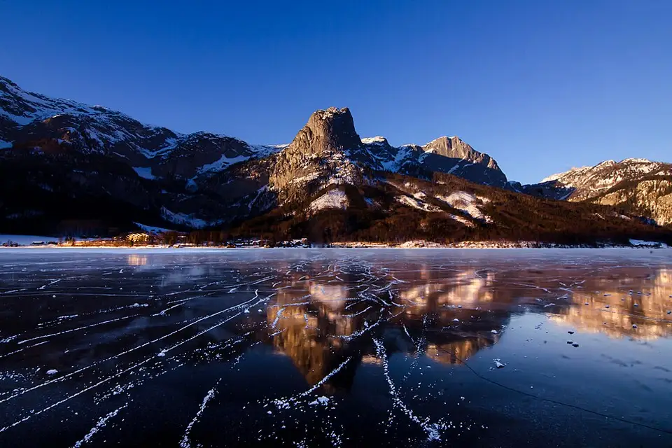 Landschaft und Sehenswürdigkeiten in Salzkammergut für Naturreise Salzkammergut mit dem Bus – ehrlich eingeordnet