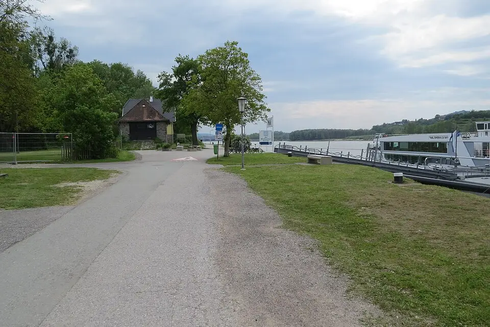 Landschaft und Sehenswürdigkeiten in Wachau für Busreise Wachau mit 4-Sterne-Hotel – ehrlich eingeordnet