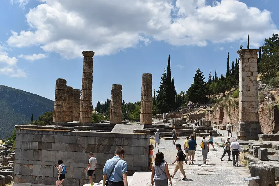 Stimmungsvolle Reiseansicht aus griechischem Festland für Busreise Griechisches Festland – Route & Leistungen
