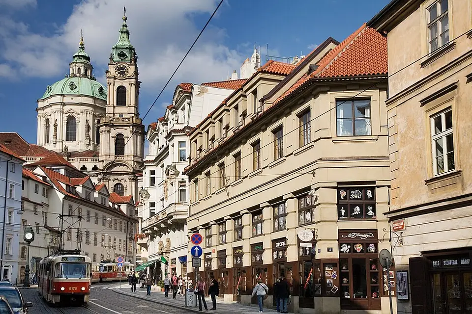 Landschaft und Sehenswürdigkeiten in Prag für Busreise Prag für Paare – Route & Leistungen