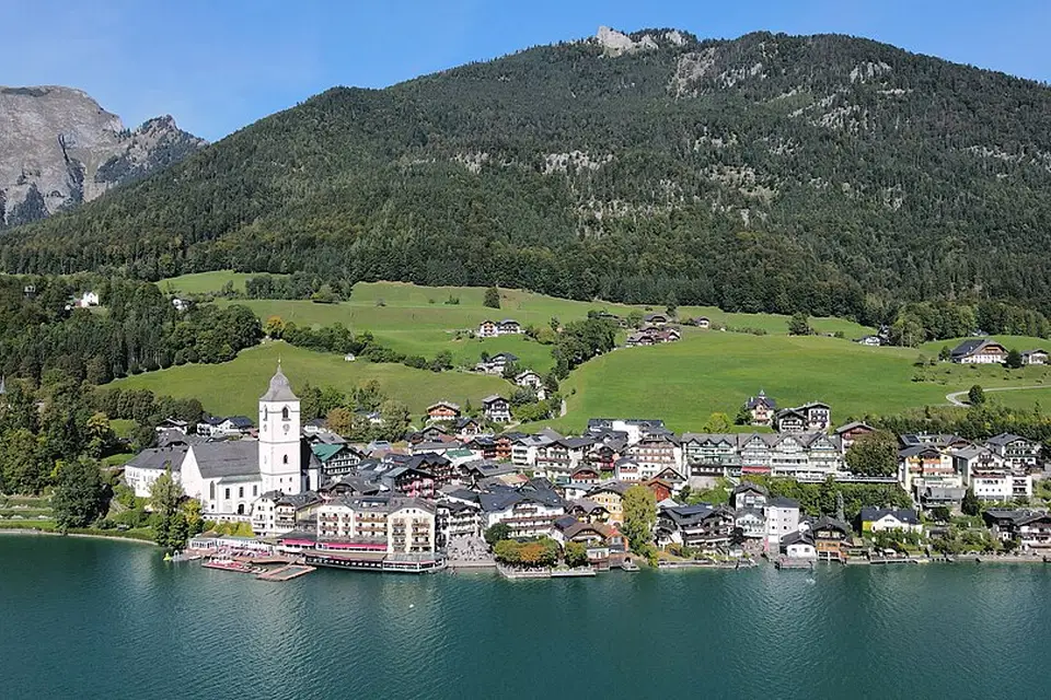 Landschaft und Sehenswürdigkeiten in Salzkammergut für Busreise Salzkammergut ab Stuttgart – ehrlich eingeordnet
