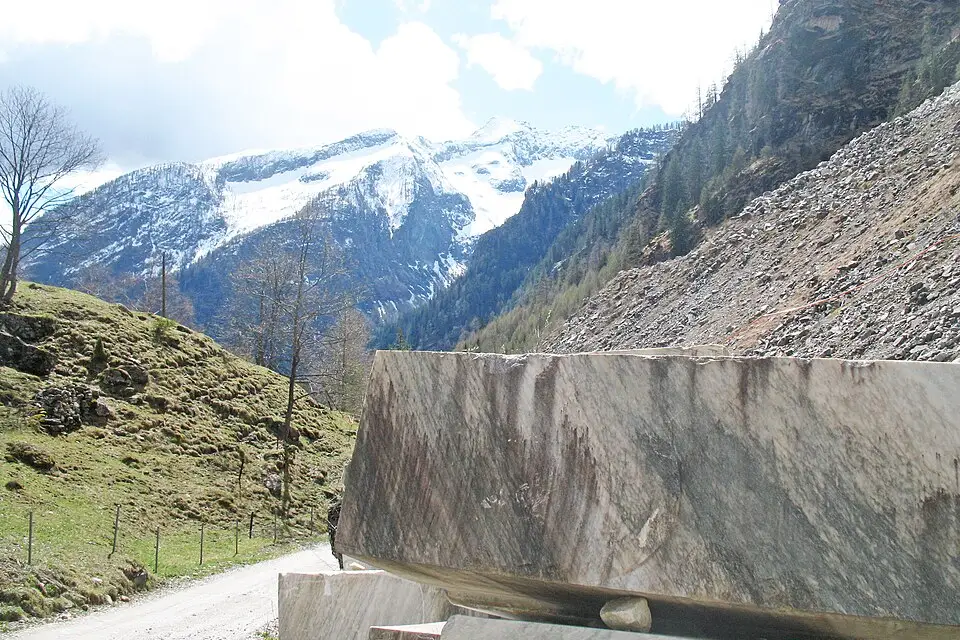 Authentischer Reisemoment in Tessin – passend zu Busreise Tessin ab Hamburg – Reiseguide