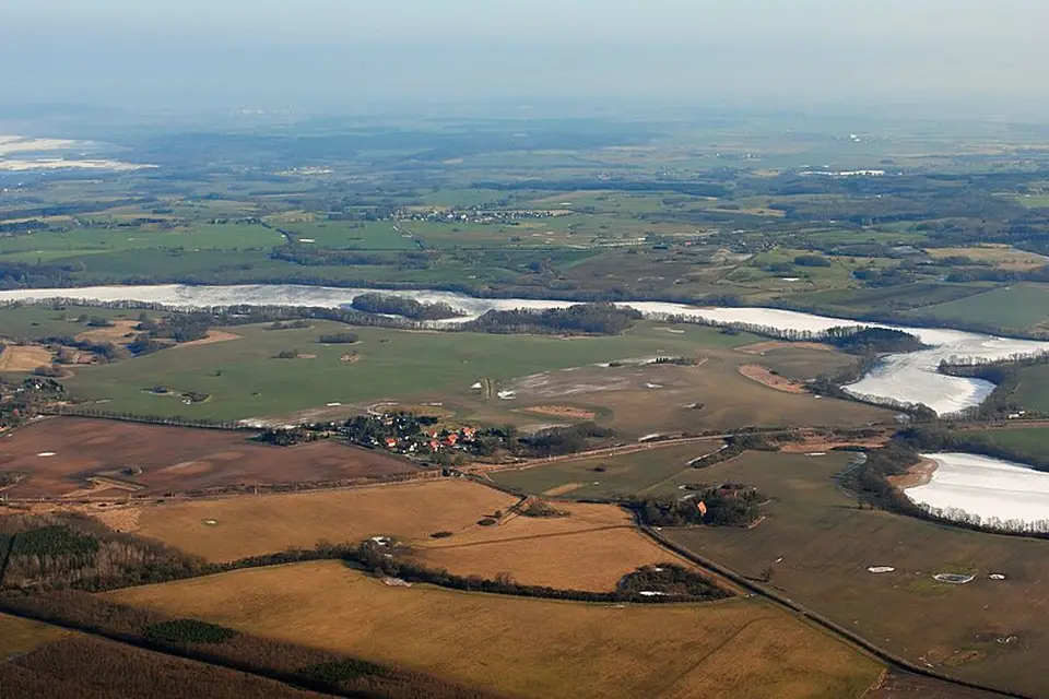 Landschaft und Sehenswürdigkeiten in Mecklenburgischen Seenplatte für Mecklenburgische Seenplatte – Bus-Bahn-Kombinationsreise