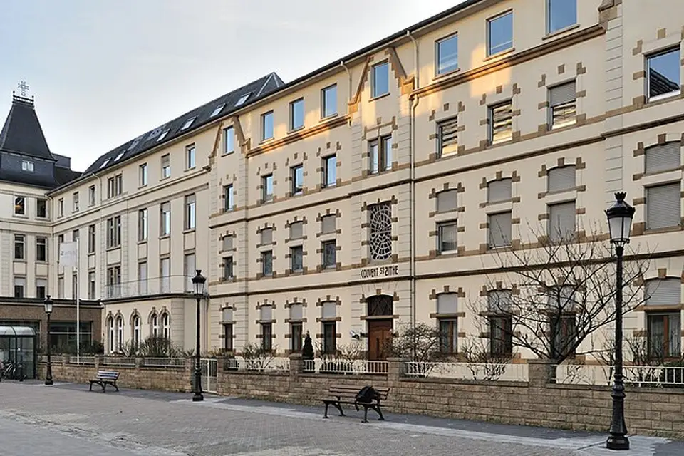 Stimmungsvolle Reiseansicht aus Luxemburg für Busreise Luxemburg ab Frankfurt – Dauer & Komfort