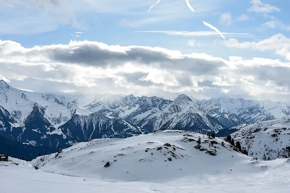 Authentischer Reisemoment in Zillertal – passend zu Busreise Zillertal im Winter – Route & Leistungen