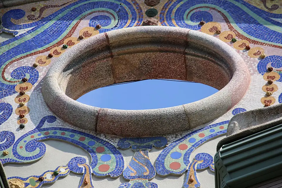Authentischer Reisemoment in Barcelona – passend zu Panoramareise Barcelona mit dem Bus – Dauer & Komfort