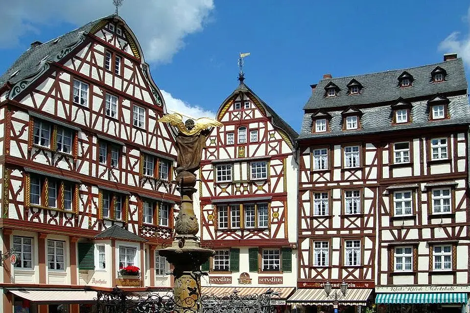 Authentischer Reisemoment in Mosel – passend zu Kulturreise Mosel mit dem Bus – Reisecheck
