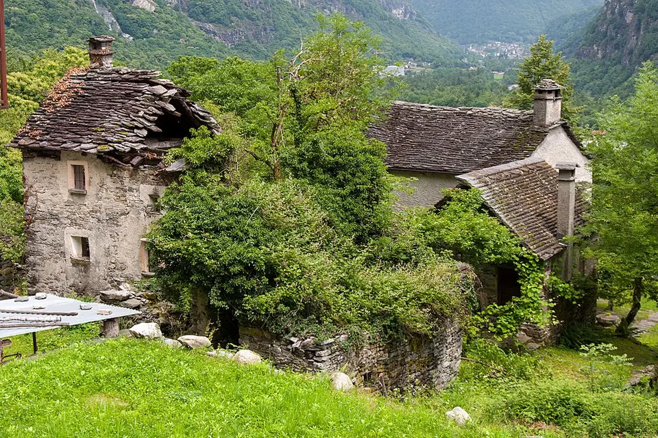 Authentischer Reisemoment in Tessin – passend zu Adventsreise Tessin mit dem Bus – Route & Leistungen