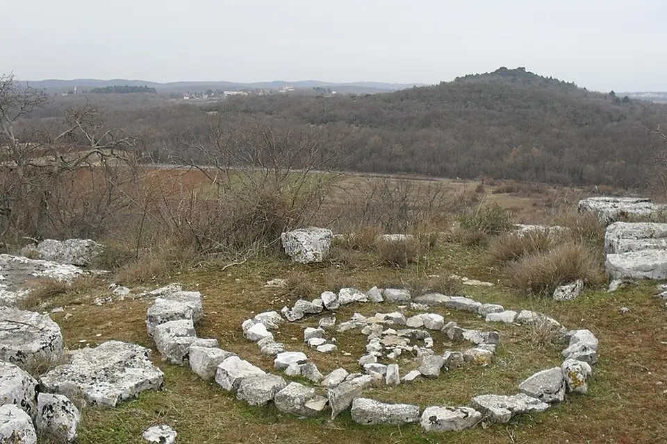 Landschaft und Sehenswürdigkeiten in Istrien für Busreise Istrien im Frühling – Route & Leistungen