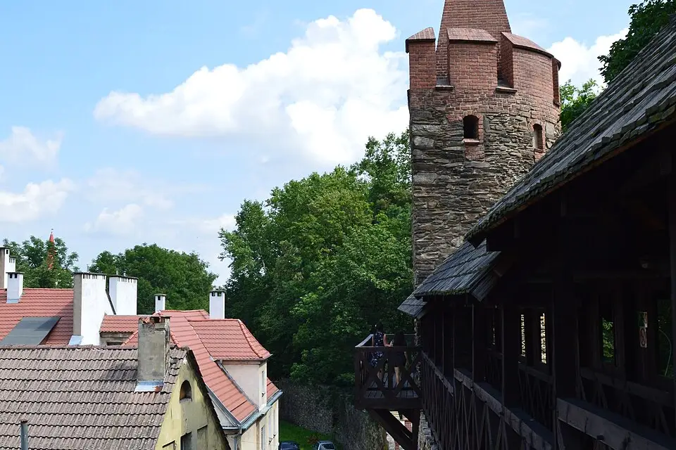 Stimmungsvolle Reiseansicht aus Breslau für Busreise Breslau im Frühling – Reiseguide