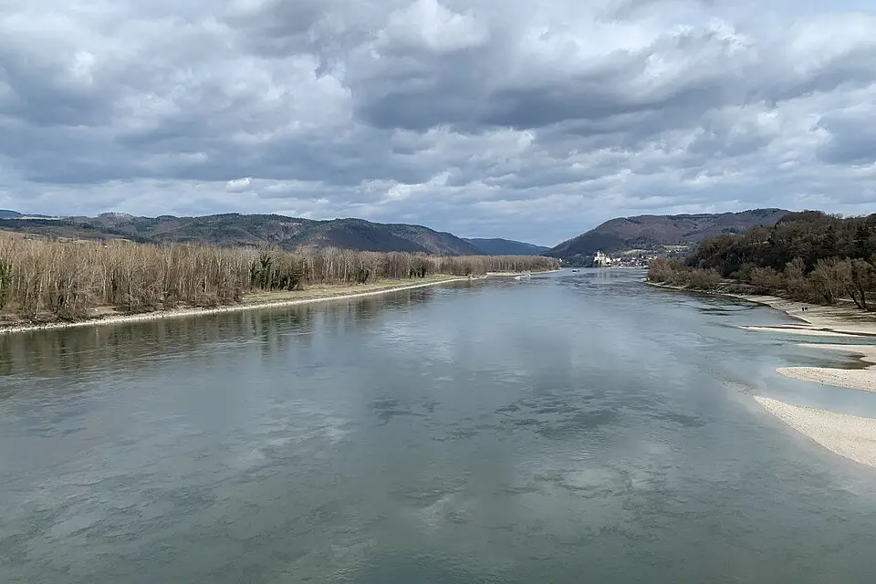 Stimmungsvolle Reiseansicht aus Wachau für Adventsreise Wachau mit dem Bus – Reiseguide