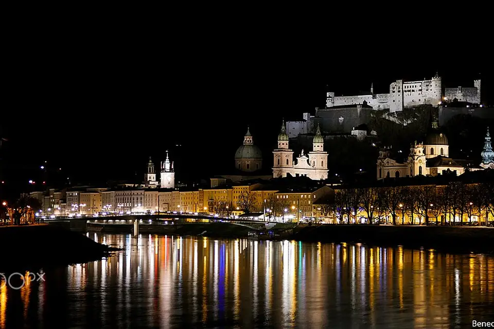 Authentischer Reisemoment in Salzburg – passend zu Busreise Salzburg im Herbst – Tipps zur Auswahl