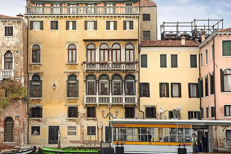 Stimmungsvolle Reiseansicht aus Venedig für Busreise Venedig für Paare – Dauer & Komfort
