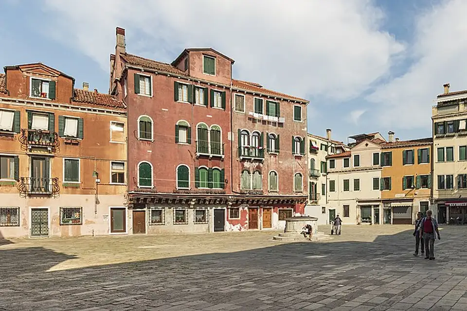 Landschaft und Sehenswürdigkeiten in Venedig für Busreise Venedig Angebote vergleichen – Route & Leistungen