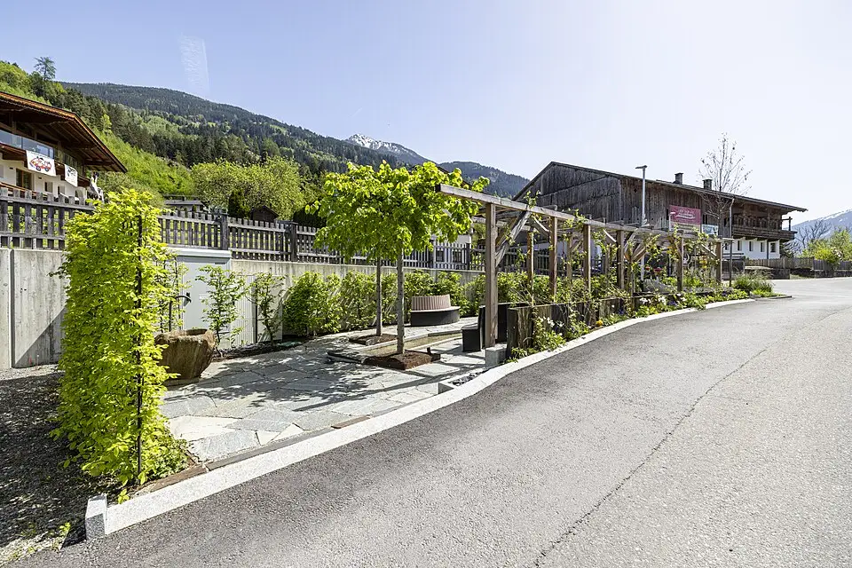 Stimmungsvolle Reiseansicht aus Zillertal für Adventsreise Zillertal mit dem Bus – Dauer & Komfort