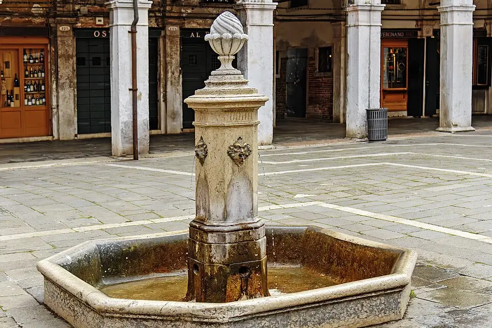 Stimmungsvolle Reiseansicht aus Venedig für Busreise Venedig mit Reiseleitung – Reiseguide