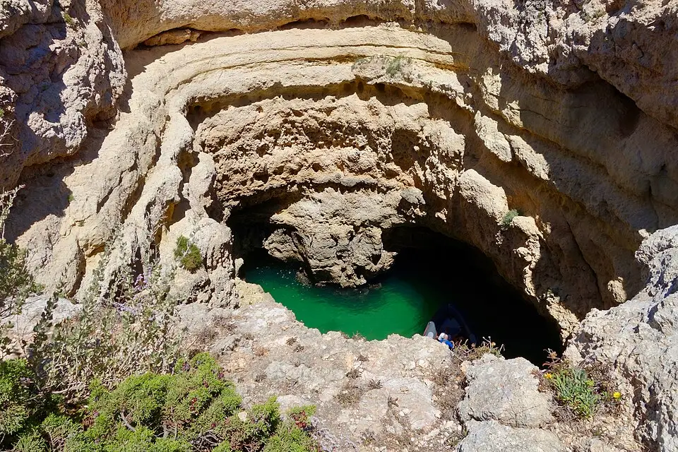 Landschaft und Sehenswürdigkeiten in Algarve für Busreise Algarve Angebote vergleichen – Reisecheck