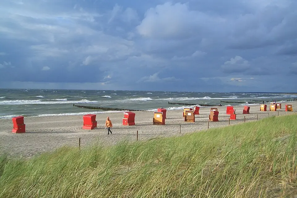 Authentischer Reisemoment in Ostsee – passend zu Busreise Ostsee ab Berlin – Dauer & Komfort