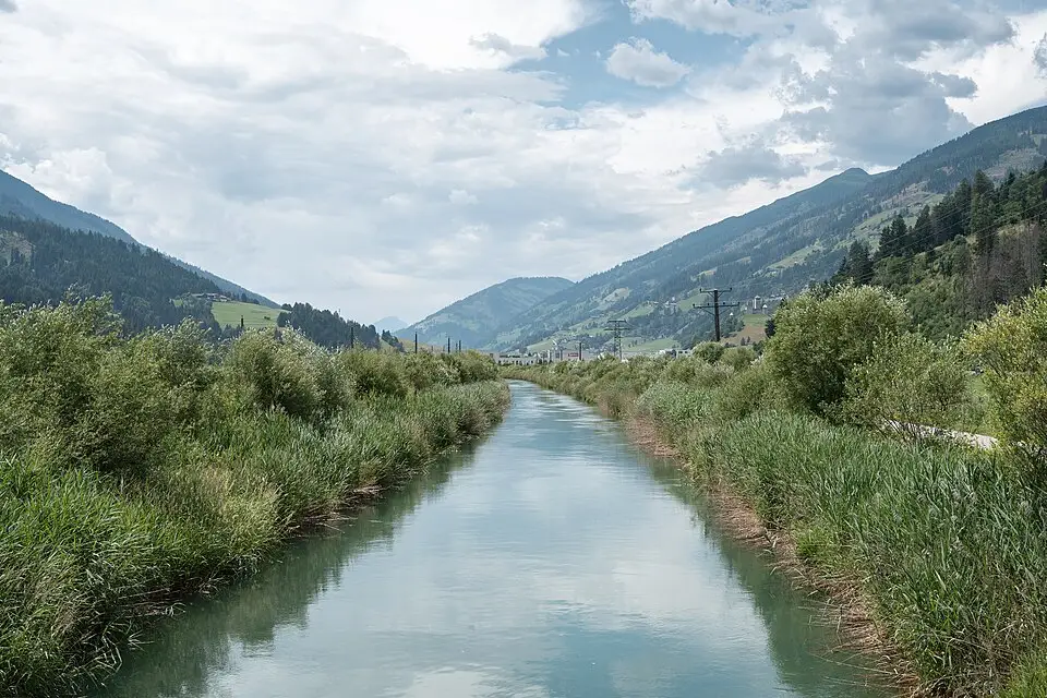 Landschaft und Sehenswürdigkeiten in Tirol für Busreise Tirol ab Stuttgart – Reiseguide
